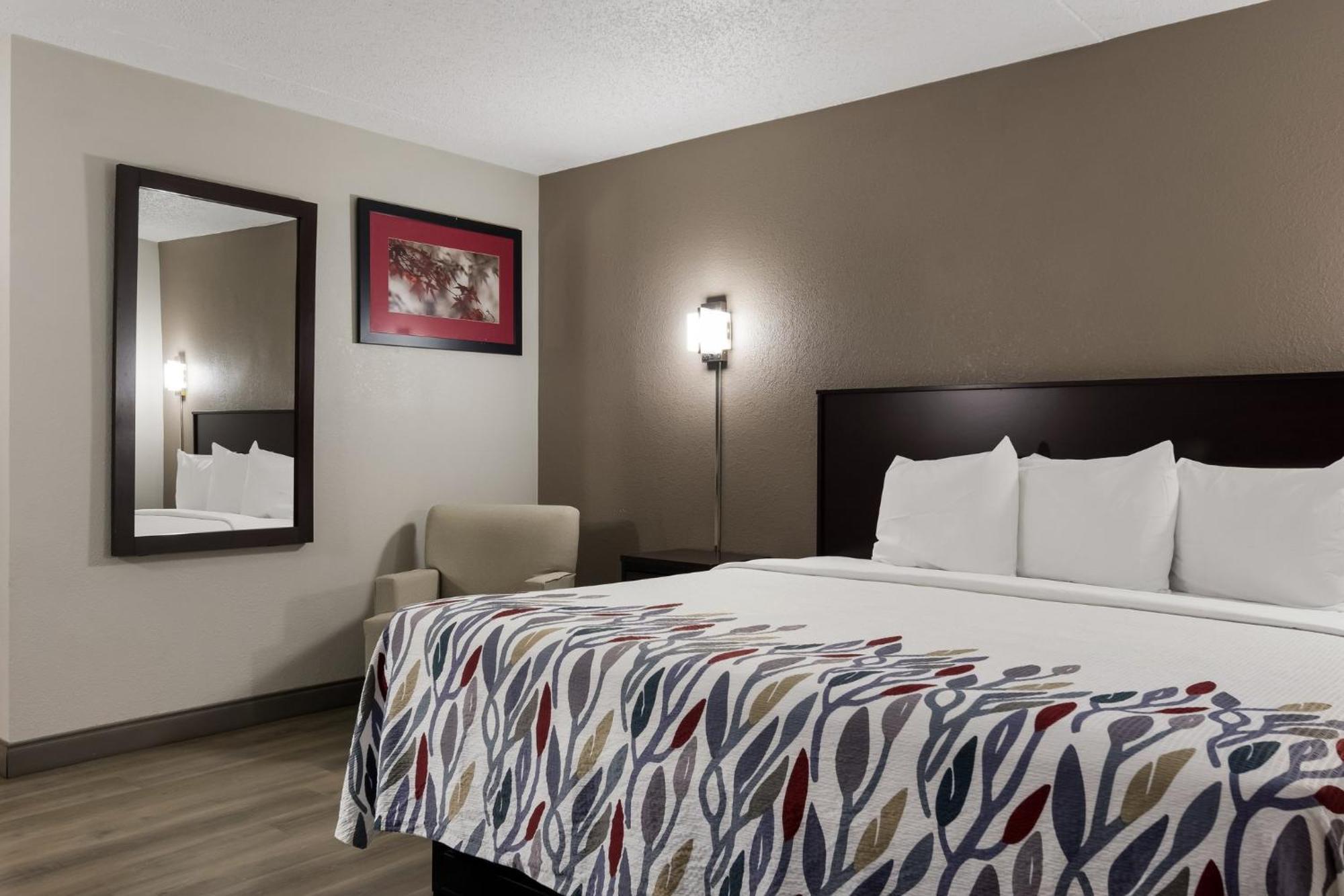 Red Roof Inn Hartford- Нью-Бритен Экстерьер фото