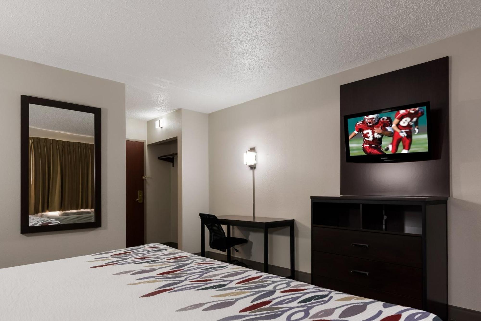 Red Roof Inn Hartford- Нью-Бритен Экстерьер фото