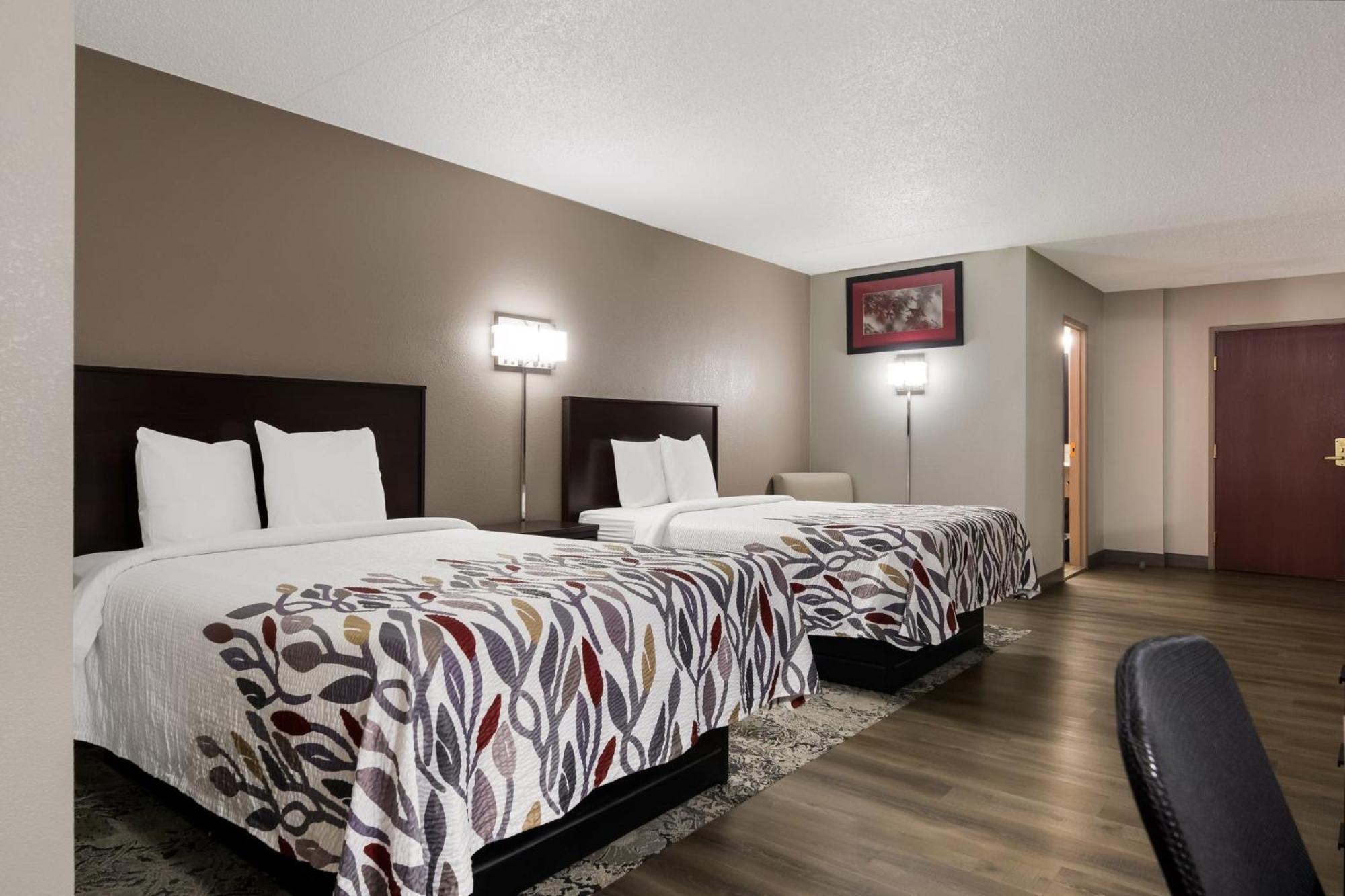Red Roof Inn Hartford- Нью-Бритен Экстерьер фото