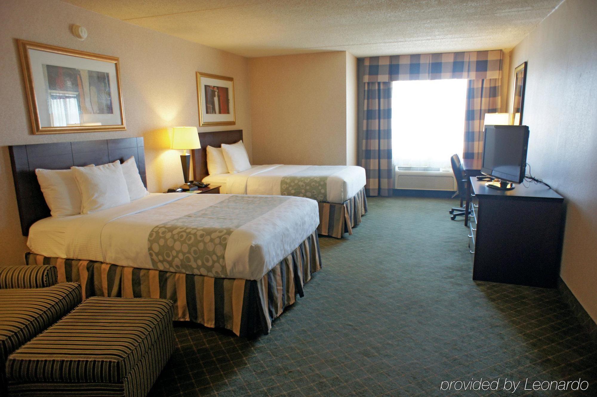 Red Roof Inn Hartford- Нью-Бритен Экстерьер фото